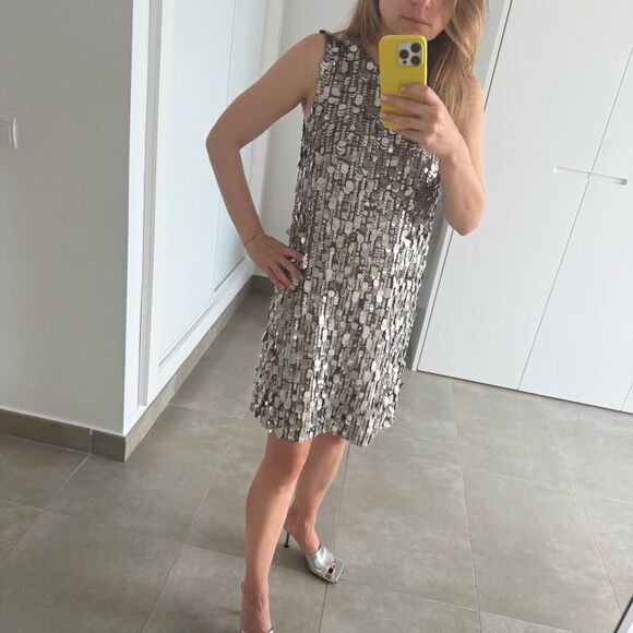 NEW PAROSH Silver Sequin Sleeveless Shift Dress XS 0 2 - Picture 4 of 8